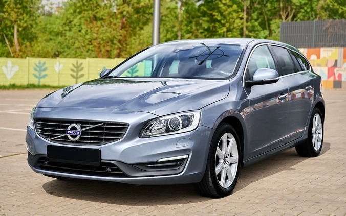 Volvo V60 cena 57800 przebieg: 207000, rok produkcji 2017 z Zawiercie małe 781